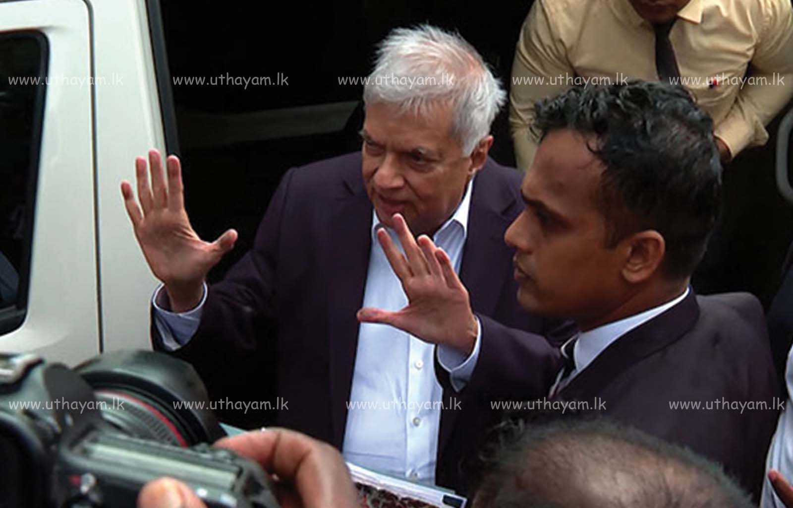 நீதிமன்றில் ஆஜரானார் ரணில்