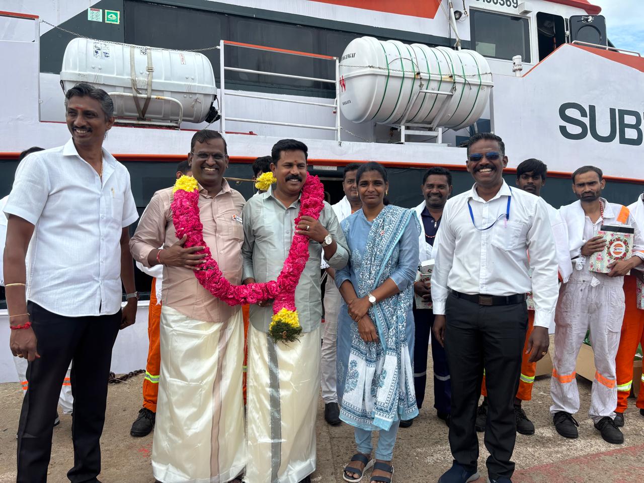 நாகை காங்கேசன் துறைக்கு கப்பல் சேவை 2 ஆம் ஆண்டு தொடக்க விழாவை முன்னிட்டு இலங்கை மற்றும் இந்திய மாணவர்களுக்கு கட்டண சலுகை: 2 ஆசிரியர்களுக்கு இலவச டிக்கெட்