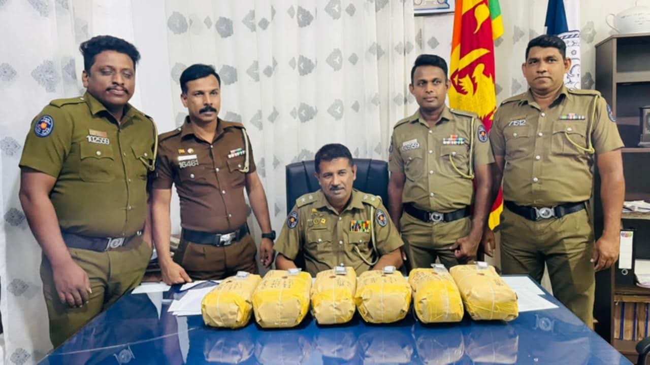 கற்பிட்டி ஆனவாசல் பகுதியில் 10 கிலோ கஞ்சாவுடன் மூவரை கைது செய்த பொலிஸார்