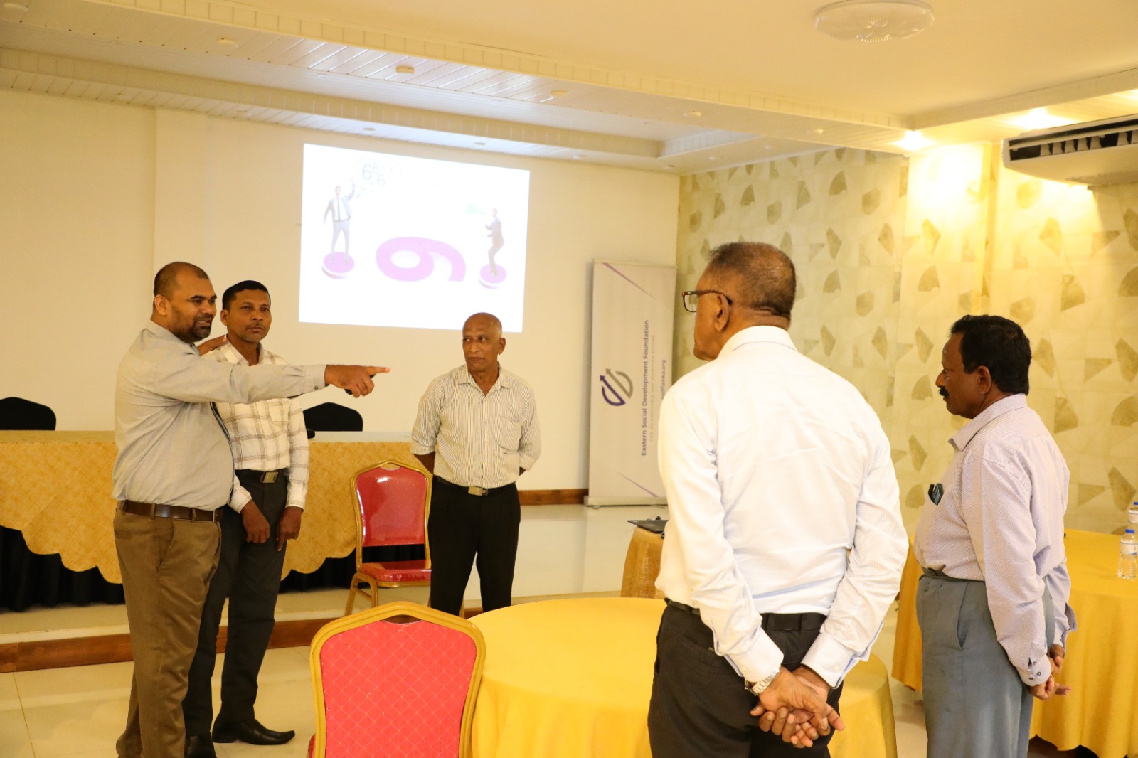 கிழக்கு மாகாண காணி மத்தியஸ்தர்களுக்கான செயலமர்வு