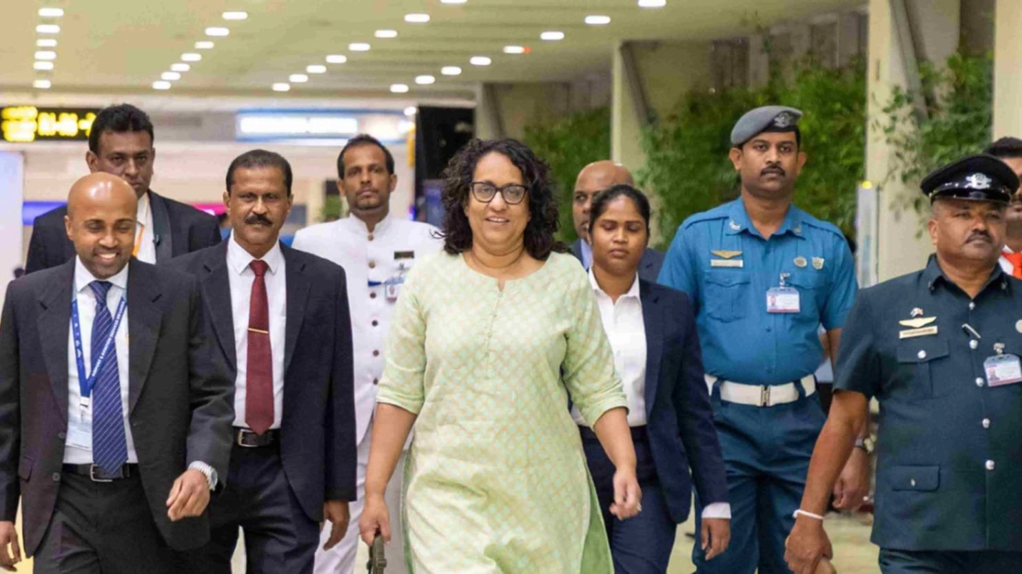 பிலிப்பைன்ஸ் நோக்கி பயணமானார் பிரதமர் ஹரிணி