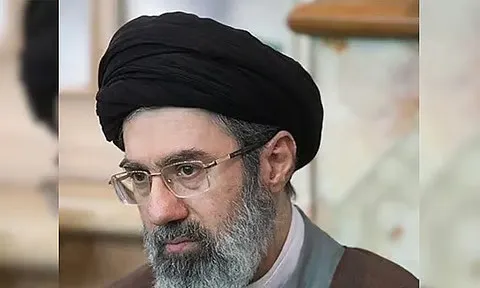 மொஜ்தபா கொமெய்னி ஈரானின் புதிய ஆன்மீகத் தலைவராக தேர்வு