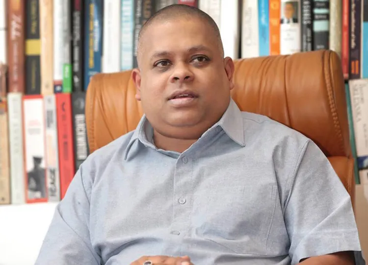 முன்னாள் எம்.பி சஜின் வாஸ் கைது