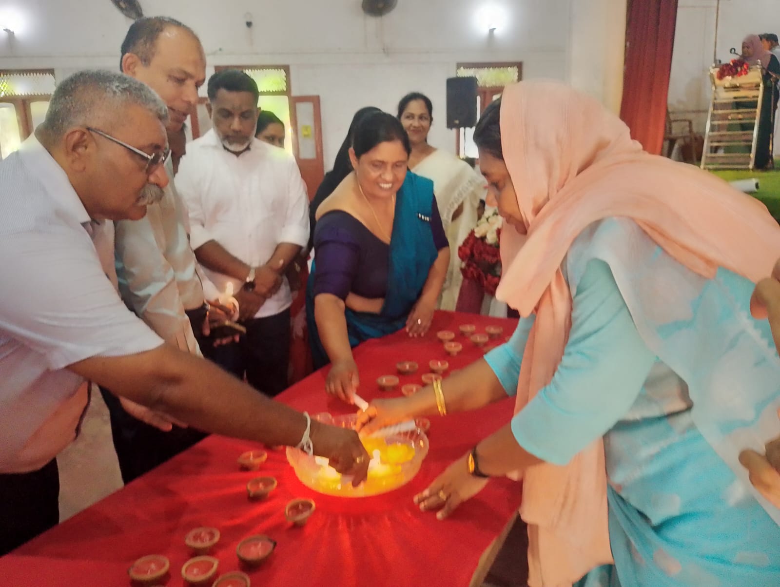 புத்தளத்தில் ஆரம்பமானது சிறு கைத்தொழில் முயற்சியாளர்களின் உற்பத்தி பொருட்கள் கண்காட்சியும், விற்பனையும்