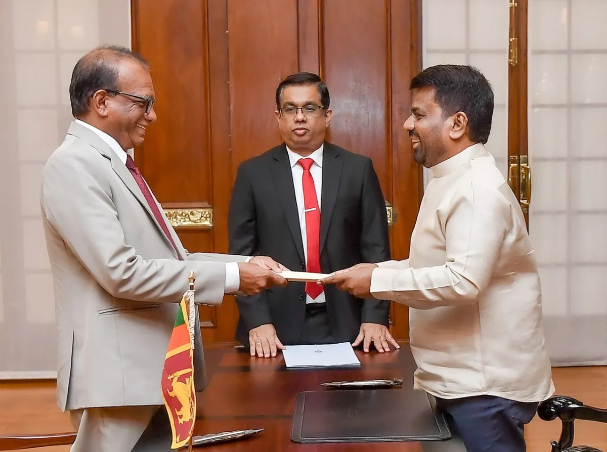 வலுசக்தி அமைச்சராக சத்தியப்பிரமாணம் செய்து கொண்டார் அநுர கருணாதிலக்க