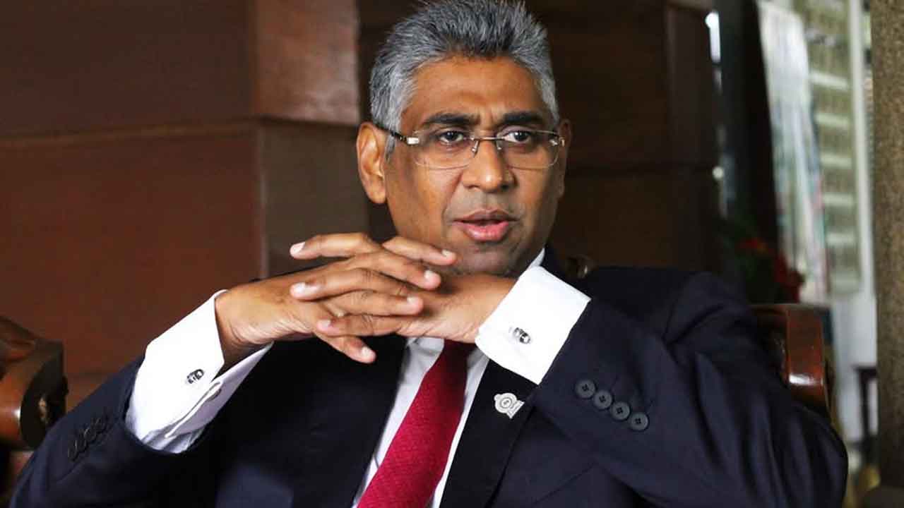 உழ்ஹிய்யா விவகாரம் தொடர்பில் சுமூகமான தீர்வொன்றினைப் பெற்றுக்கொடுக்குமாறு, ஜனாதிபதியிடம் பைஸர் முஸ்தபா அவசர வேண்டுகோள்