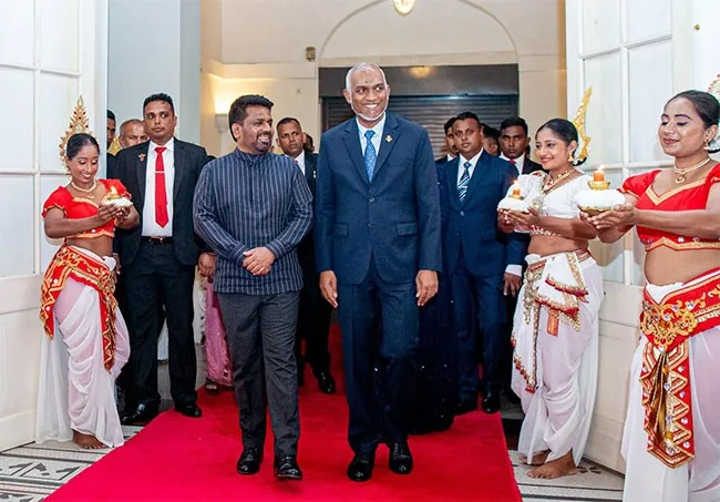 நாடு திரும்பினார் மாலைதீவு ஜனாதிபதி