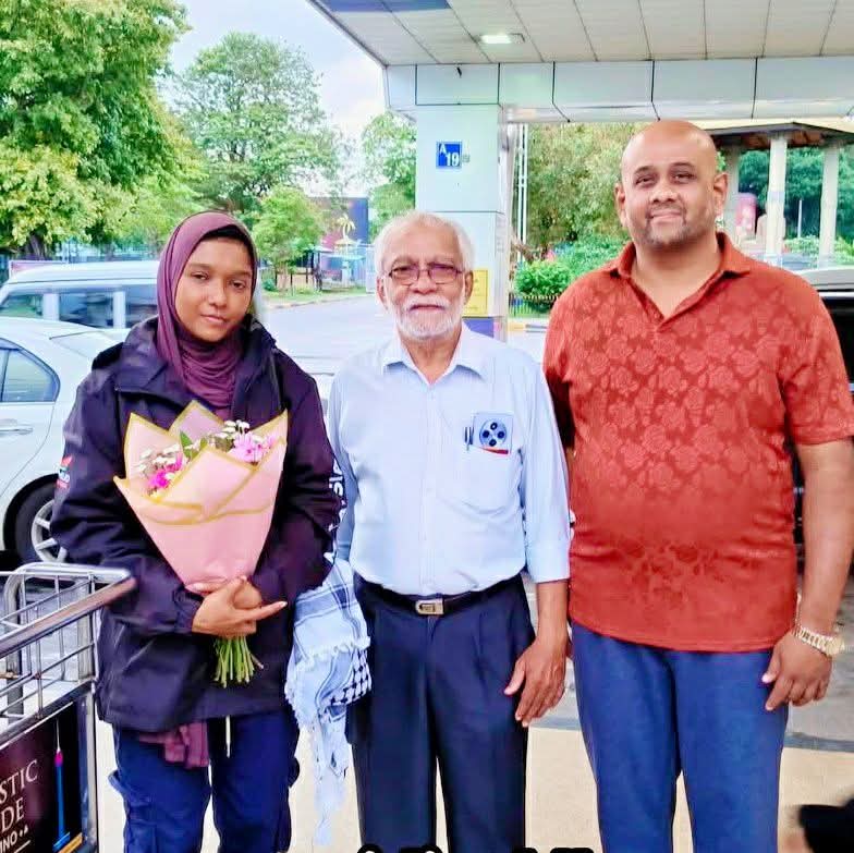 நாடு திரும்பிய சமீராவுக்கு விமான நிலையத்தில் வரவேற்பு
