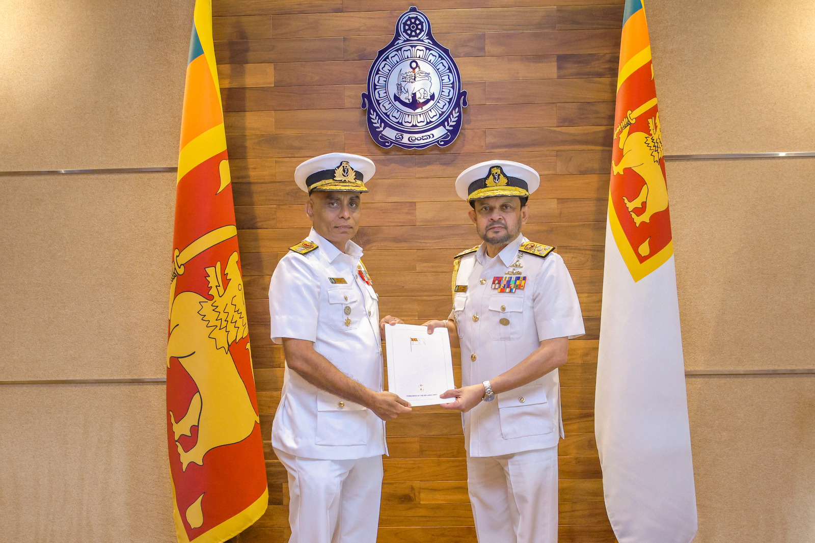 கடற்படையின் தலைமை அதிகாரியாக ரியர் அட்மிரல் ரவீந்திர திசேரா நியமிக்கப்பட்டுள்ளார்