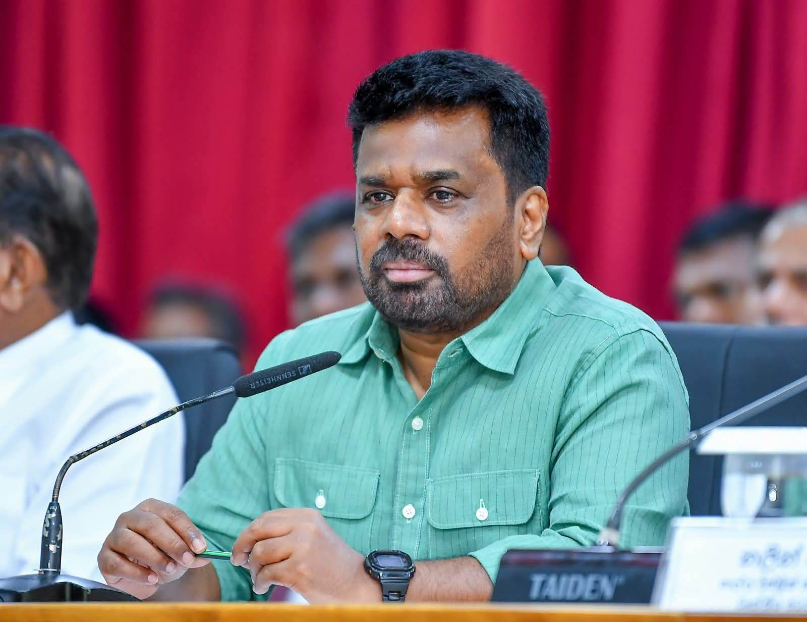 9% அளவில் உள்ள மீண்டெழும் செலவினத்தைக் குறைத்து, 4% அளவில் உள்ள மூலதனச் செலவினத்தை அதிகரிக்கும் நோக்குடன், எதிர்வரும் ஆண்டிற்கான பொருளாதாரத் திட்டங்கள் தயாரிக்கப்பட்டு வருகின்றன – காலி மாவட்ட விசேட ஒருங்கிணைப்புக் குழுக் கூட்டத்தில் ஜனாதிபதி வலியுறுத்தல்
