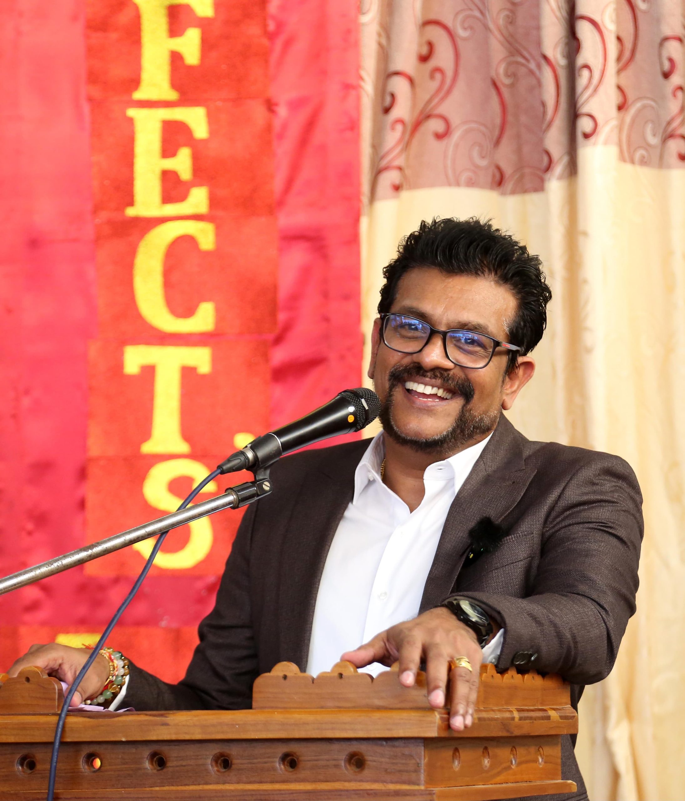 முஸ்லிம் சகோதரிகளின் ஆடை தொடர்பான கோரிக்கை ஏற்புடையது– கலாநிதி ஜனகன்
