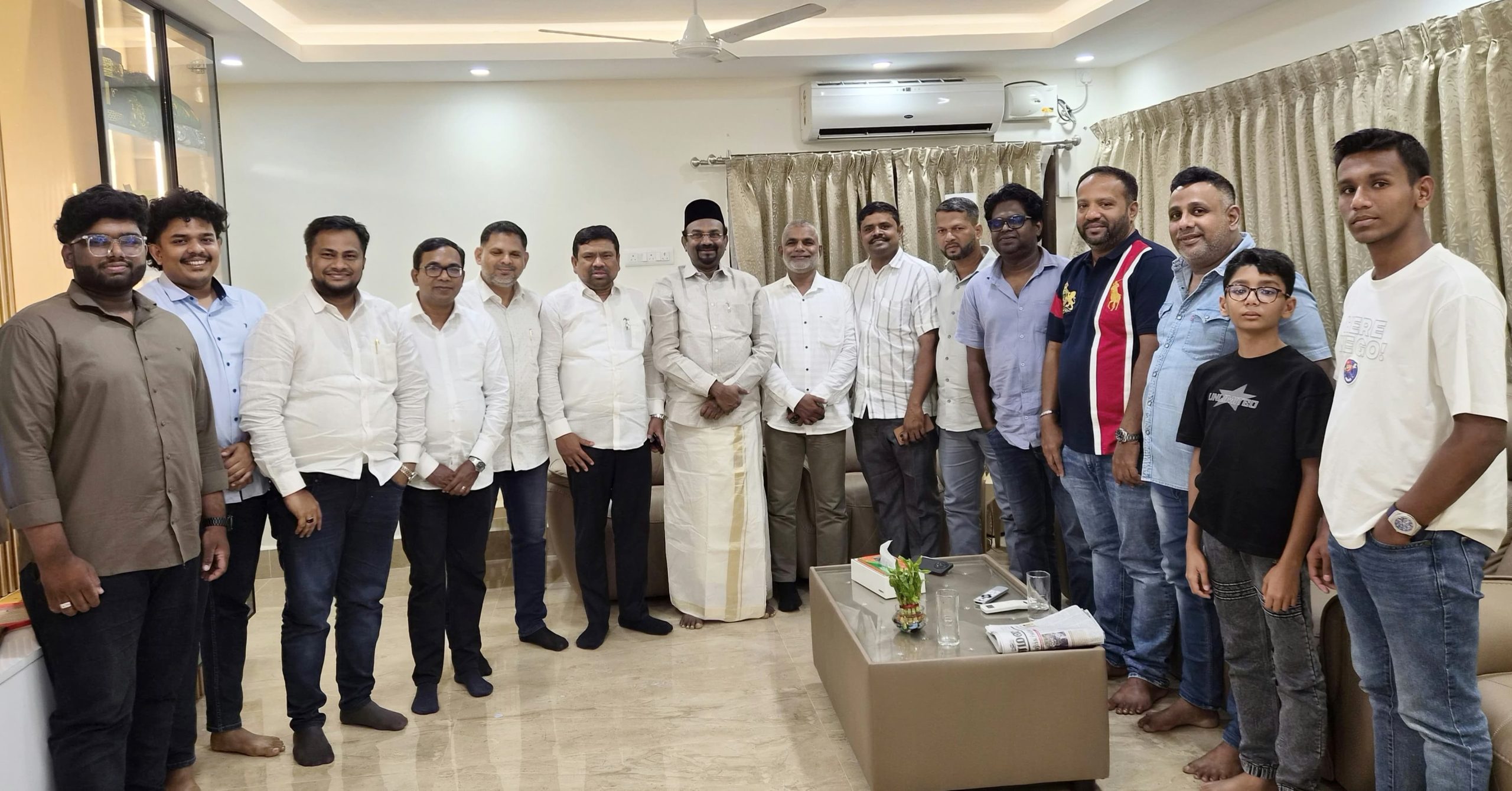 காத்தான்குடி மேயர் மற்றும் குழுவினருக்கு சென்னையில் அமைச்சர் சாஜஹான் தலைமையில் வரவேற்பு
